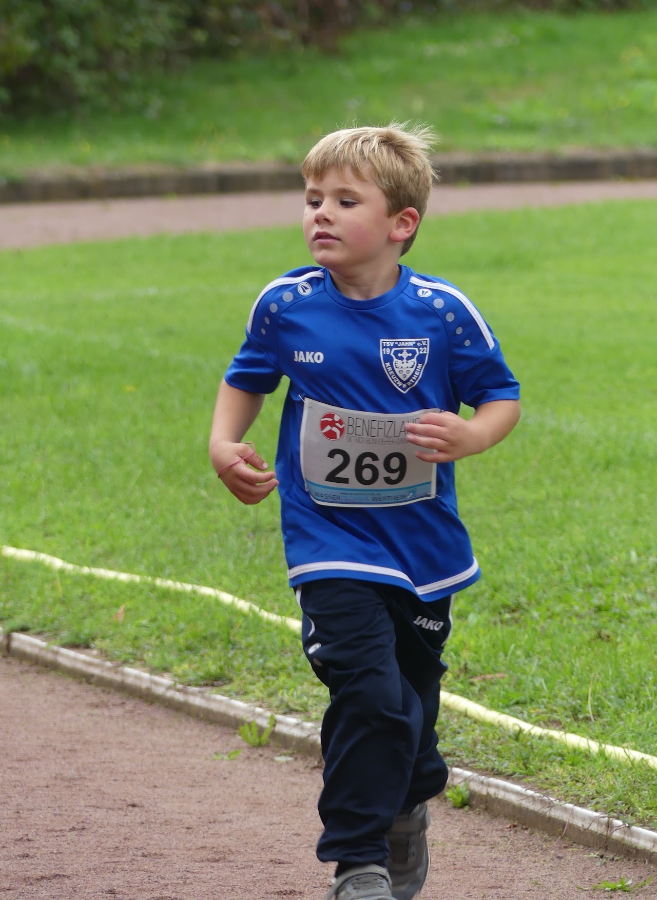 Bild vom 13. Benefizlauf im Jahr 2022. Dies ist das 429. Bild.